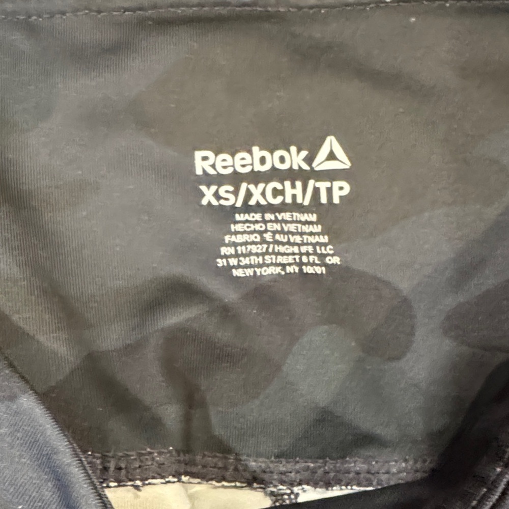 Reebok Women’s Black Camouflage Leggings Size XS - Picture 2 of 6